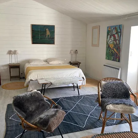 בית כפרי Au Coeur Du Marais Breton